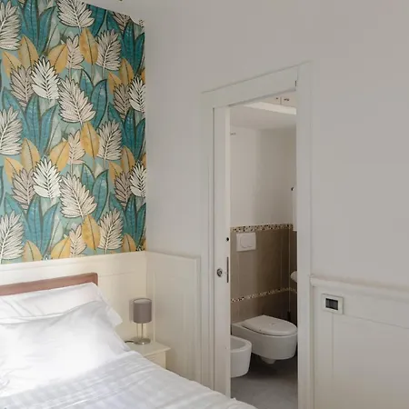 Relais Centro Bed & Breakfast 4*